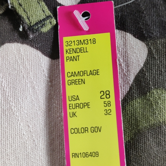 NWT Catherine Malandrino Camouflage Skinny Pants - Picture 7 of 11